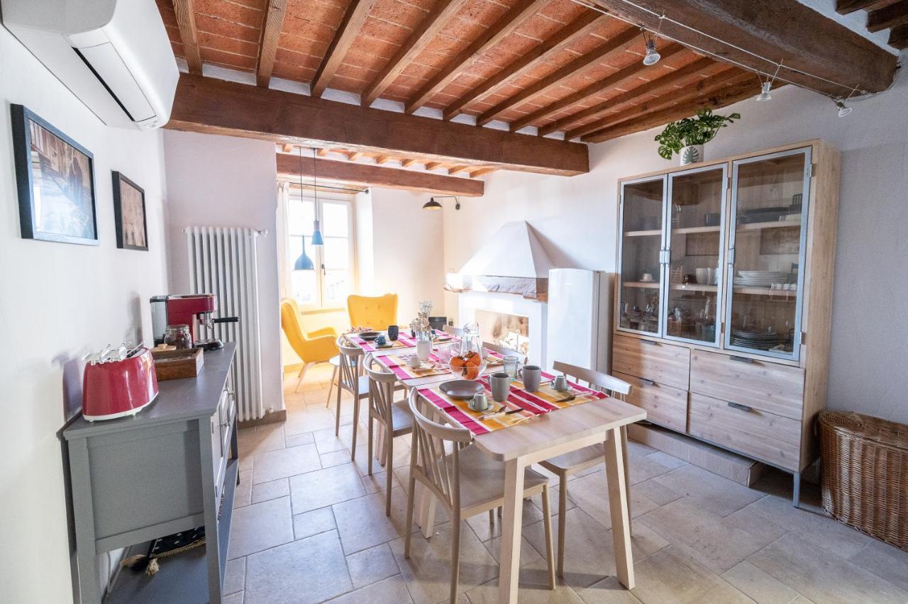 Casa La Girandola Apartment คาสติญโญน ฟิโอเรนทิโน ภายนอก รูปภาพ