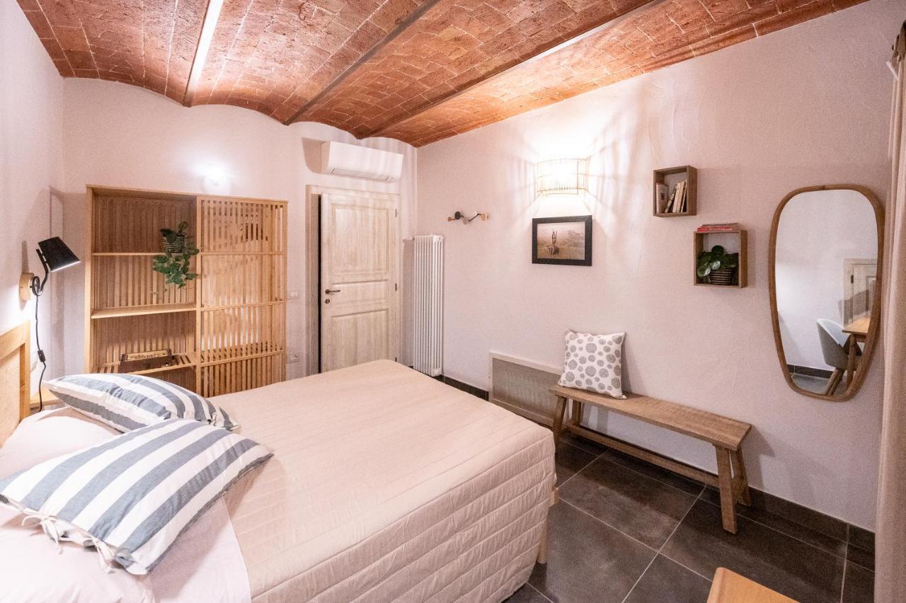Casa La Girandola Apartment คาสติญโญน ฟิโอเรนทิโน ภายนอก รูปภาพ