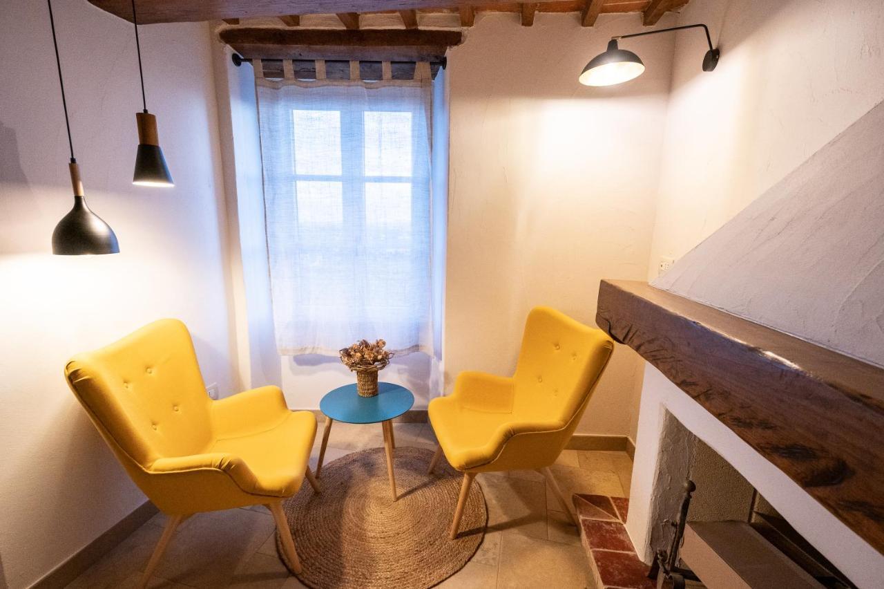 Casa La Girandola Apartment คาสติญโญน ฟิโอเรนทิโน ภายนอก รูปภาพ