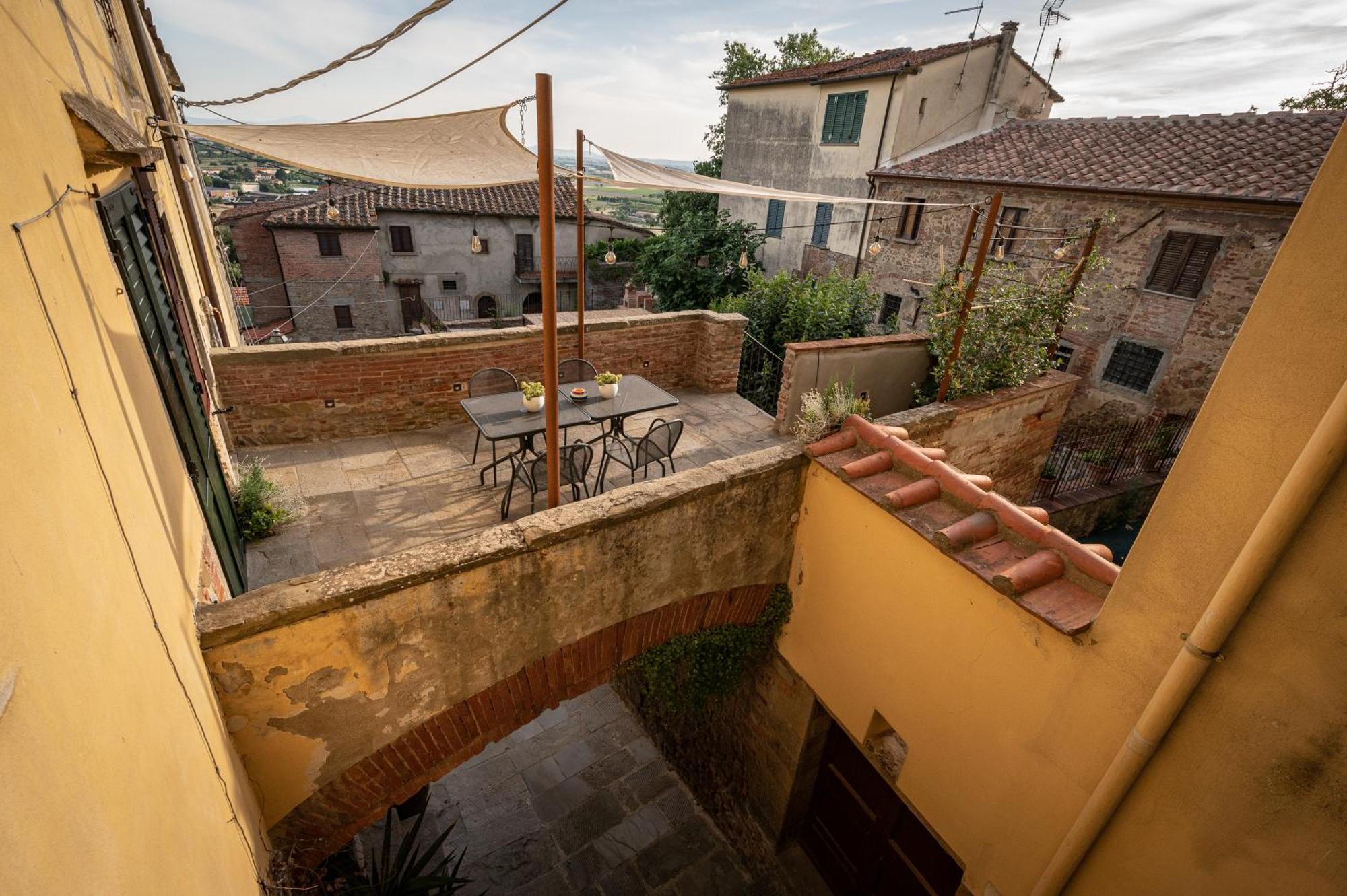 Casa La Girandola Apartment คาสติญโญน ฟิโอเรนทิโน ภายนอก รูปภาพ