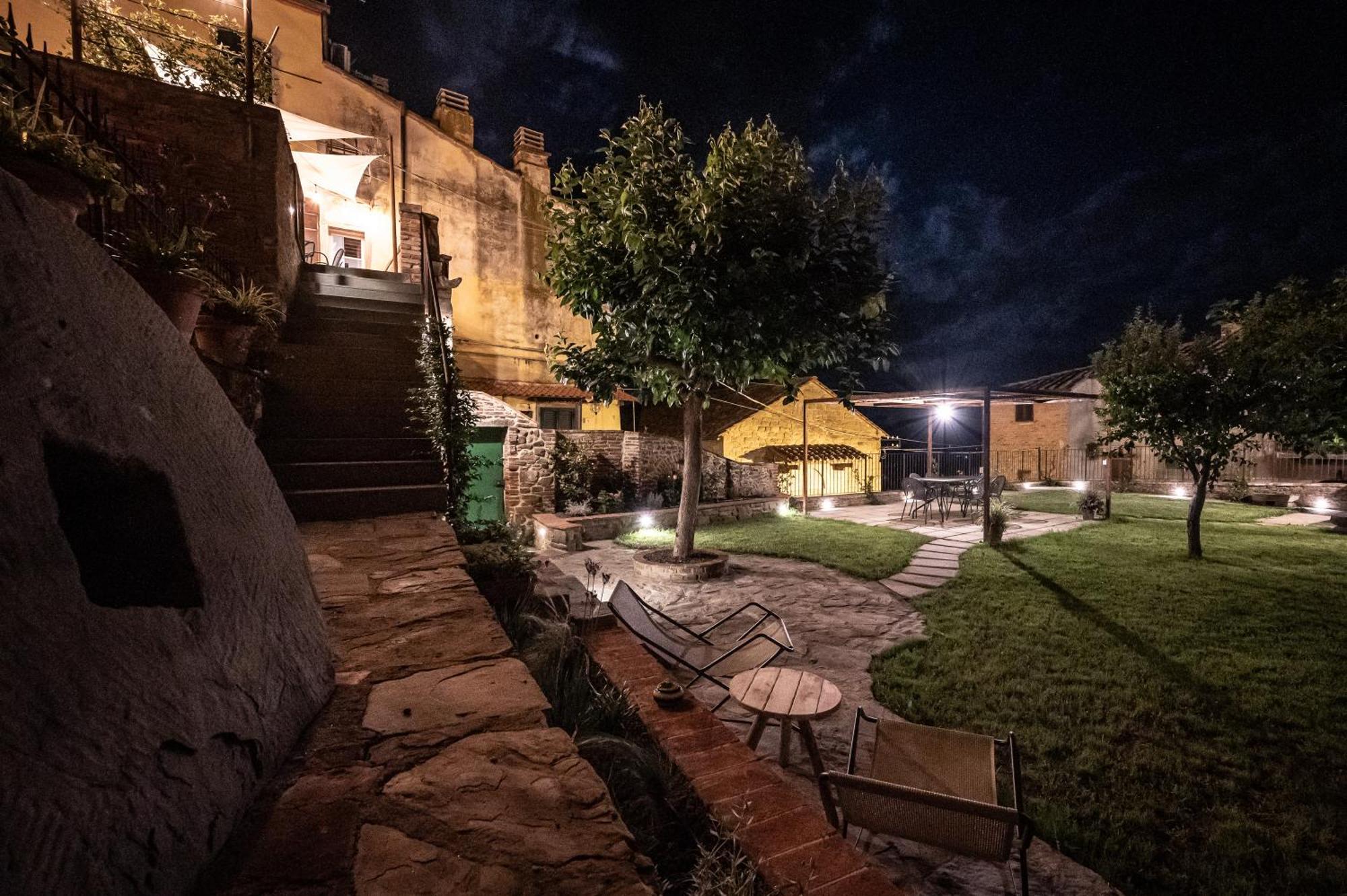 Casa La Girandola Apartment คาสติญโญน ฟิโอเรนทิโน ภายนอก รูปภาพ